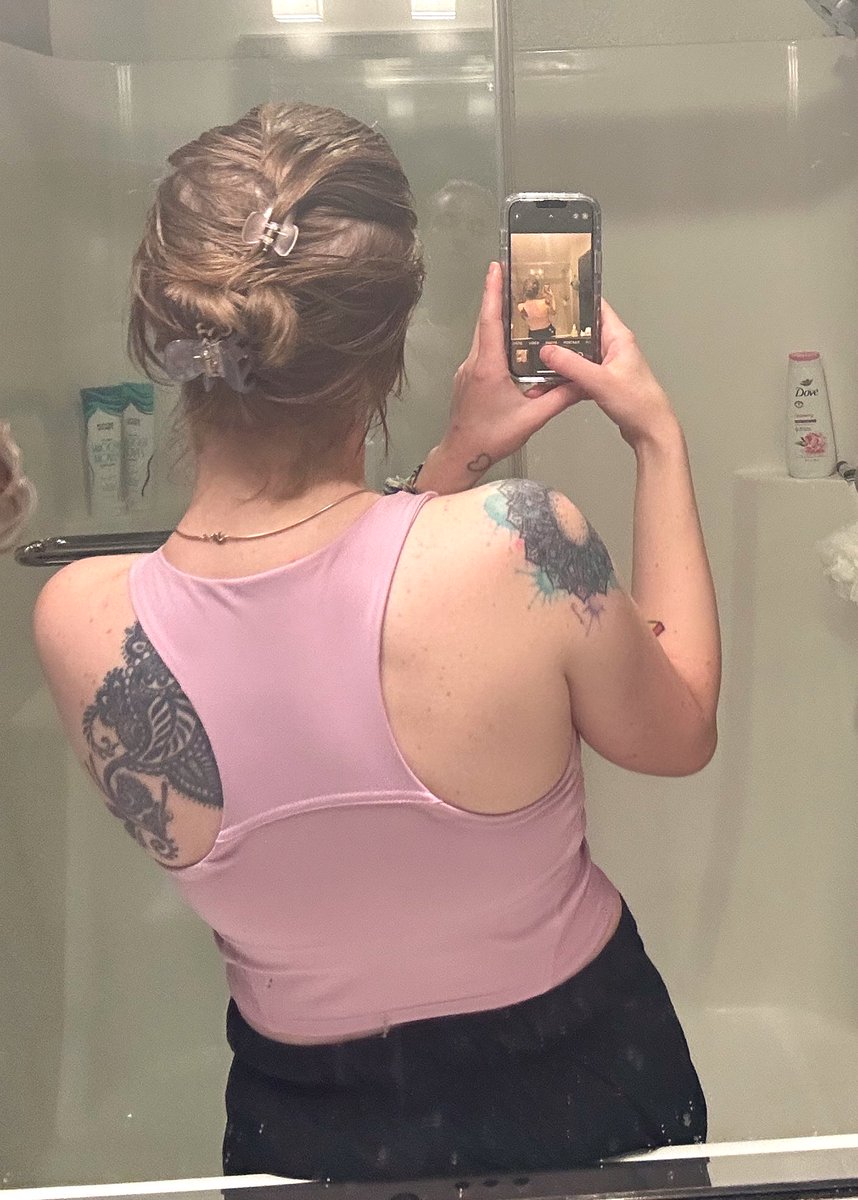 audrey_pixel's tweet photo. My hair is officially “awkward claw clip bun” length https://t.co/JXxQkM00DR