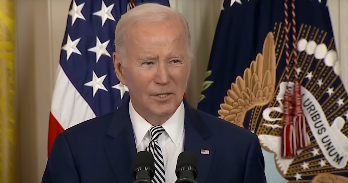 President Joe Biden has signed an executive order that focuses on AI and implements various safety regulations and programs to steer its development.

More: 80.lv/articles/presi…

#AI #ArtificialIntelligence #artificialintelligencetechnology