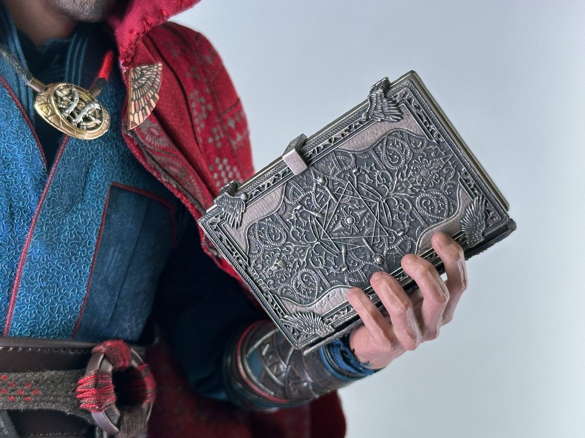 Halminati's tweet photo. #ホットトイズ 
#Hottoys 
#ドクターストレンジ 
#DoctorStrange 
#マルチバースオブマッドネス 
#MultiversofMadness https://t.co/mfqoUb6T6B
