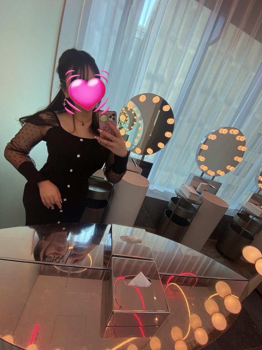 今日がハロウィン本番？🎃
街に人が集まるのかなぁ…
そういうのすごく苦手で家に引き篭もりがち🤤笑
みんなはハロウィンらしいことした？😳💕