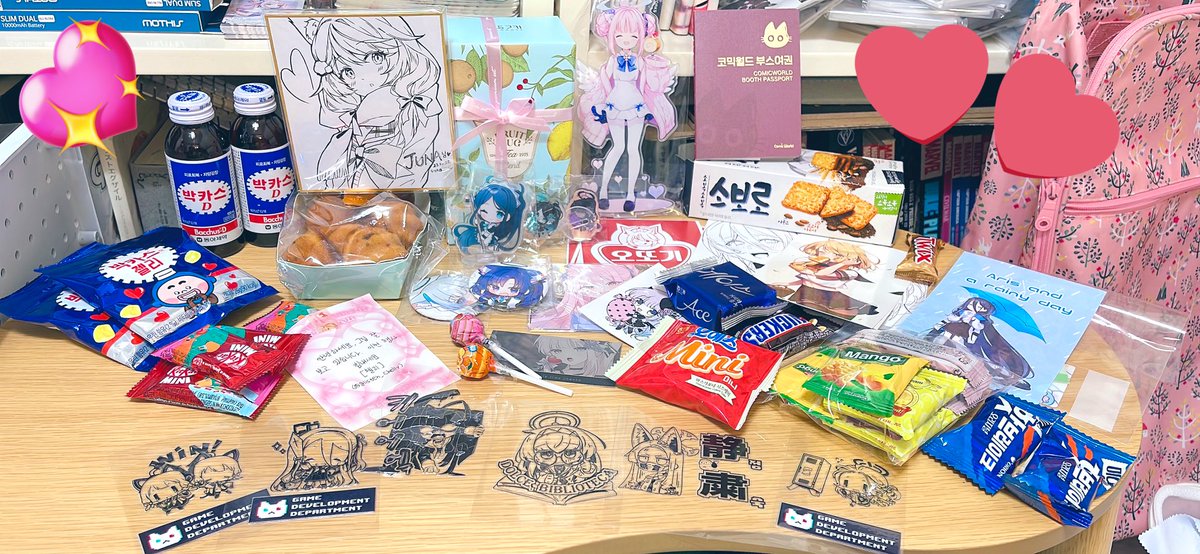 부코 수고 많으셨습니다😎이번에도 뭔가 잔뜩 받았네요! 주신 것들 잘 소장하고 맛있게 먹겠습니다😚이건 자랑인데 제 딸내미인 네네쨩의 팬아트를 받았어요! 보세요 이 사랑스러움💕너무 기뻐서 울뻔했습니다😭그려주셔서 감사합니다🌟이것만으로도 부산간 보람이 있었어요 감사합니다