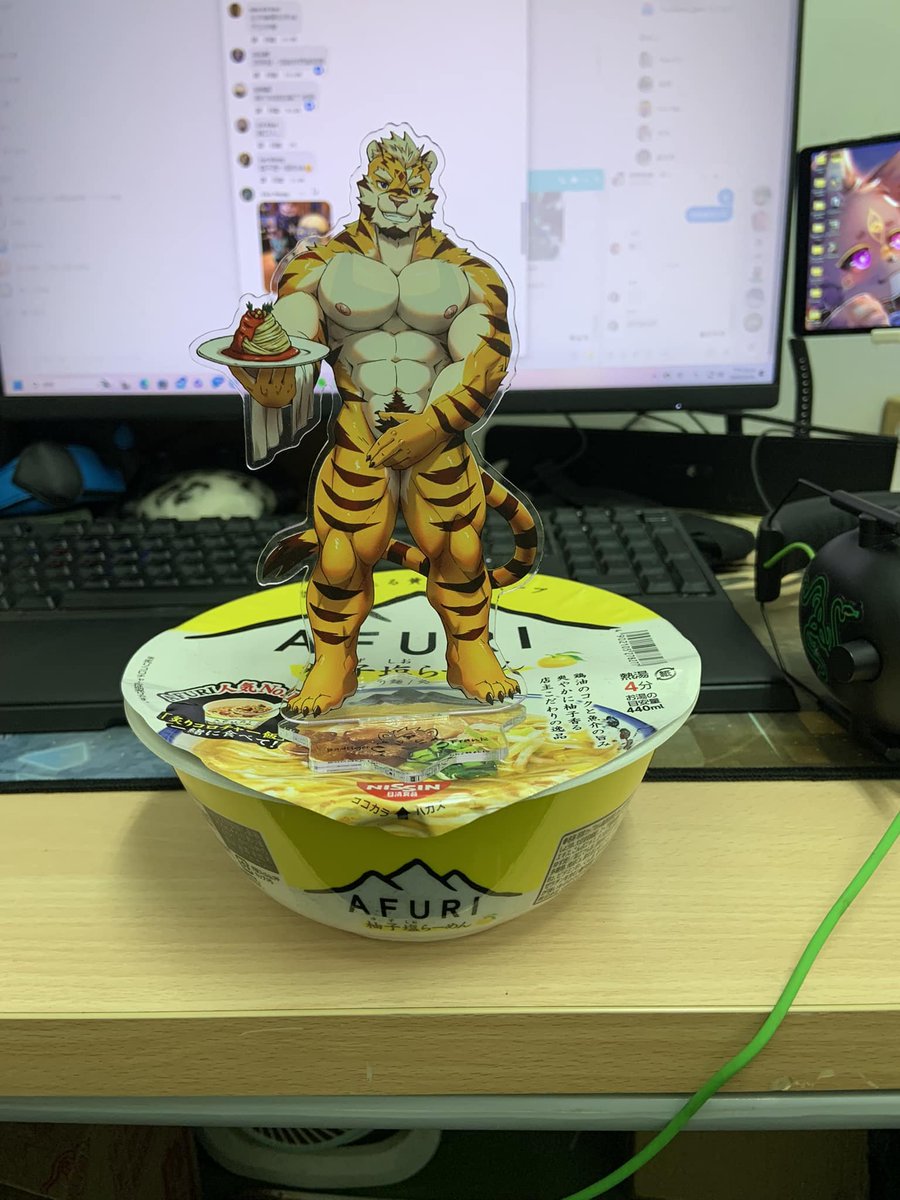 kuss_sharkwolf's tweet photo. 壞虎立牌的正確用法
真。吃老闆下(面的泡)麵(X https://t.co/GubyMDtsQ3