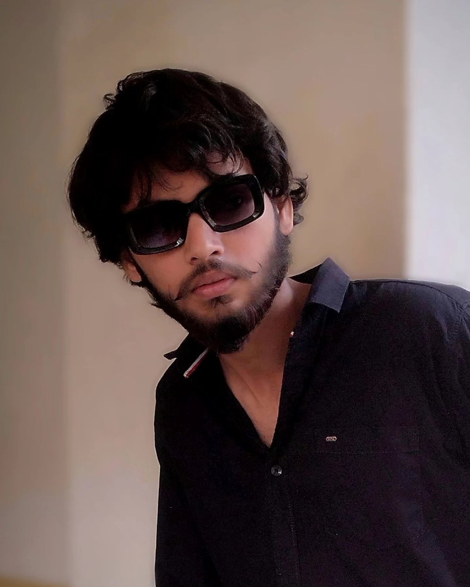 ShuklaArt's tweet photo. नमस्ते 🙏🇮🇳
.#modelphotography #model #rishabhshuklaArt #RishabhShuklaVlogs  #photography #modeling #portrait #photoshoot #modelshoot   #photographer #modelling #fashionmodel  #modelphotoshoot #instagood #modelagency #photomodel #models #style #picoftheday #shooting https://t.co/YtOeJV9KlA