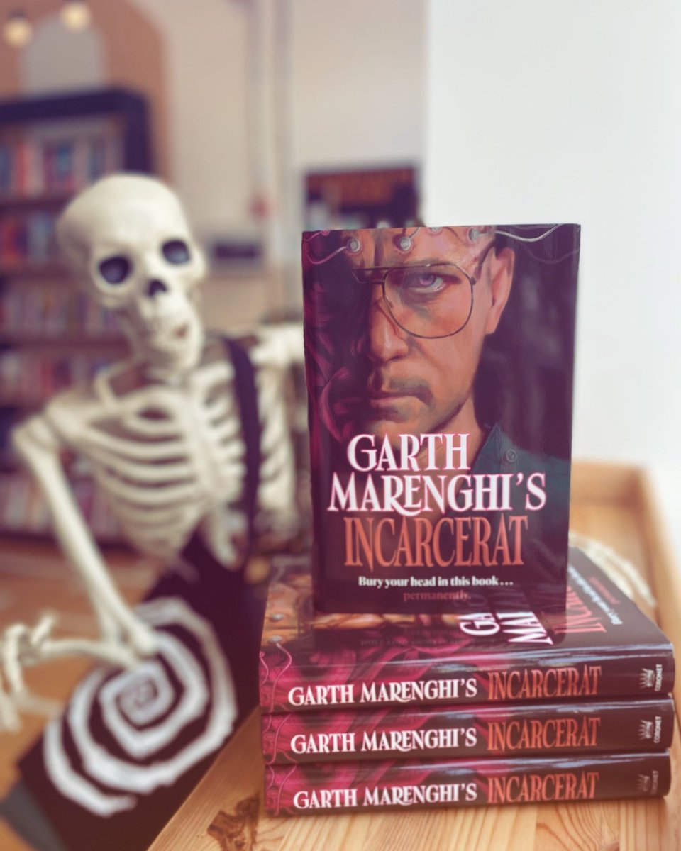 DESCRIBED BY PUBLISHING QUARTERLY AS “A bold move for Hodder,” “Den här boken är skitsnack” BY WHAT’S ON IN GOTHENBURG, IT’S FINALLY HERE. 

Waste no time! March ghoullike to your local book emporium and purchase a copy of GARTH MARENGHI’S INCARCERAT!

💀📚argonautbooks.co.uk/product/garth-…