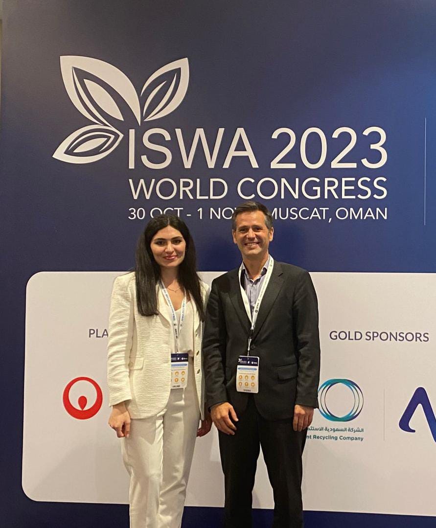IdomEnvironment's tweet photo. Nuestros compañeros Juan Lekube y Amani Maalouf asisten al Congreso anual de ISWA International Solid Waste Association, que se celebra estos días en Muscat, Omán🇴🇲 https://t.co/hTgvXezu01