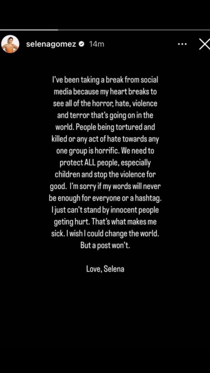 Playboyfate's tweet photo. Selena gomez when Ukraine got attacked vs when theres a literal genocide going in Palestine🤡 
what a fucking hypocrite,she only gives a fuck when white ppl are the victims but if they aint white all of a sudden a post in her platform with 429million followers wont change a thing https://t.co/FhXkW9F5zJ