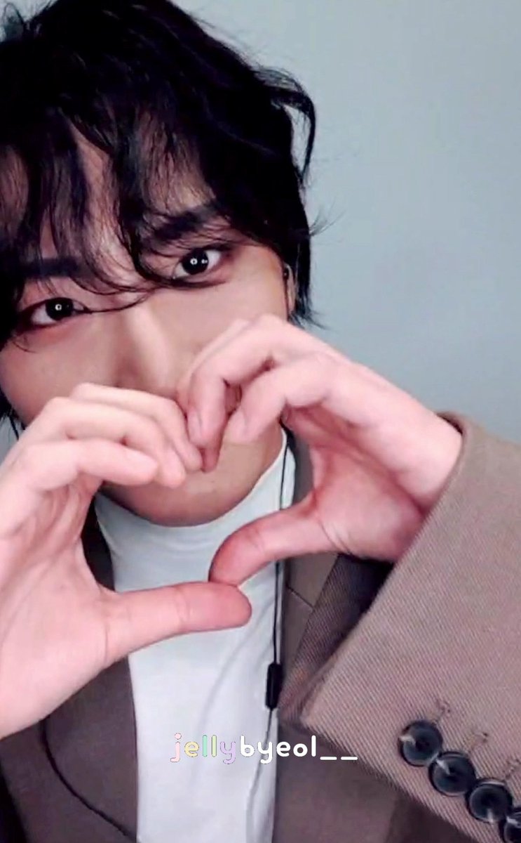 seonghwa is so love shaped <3