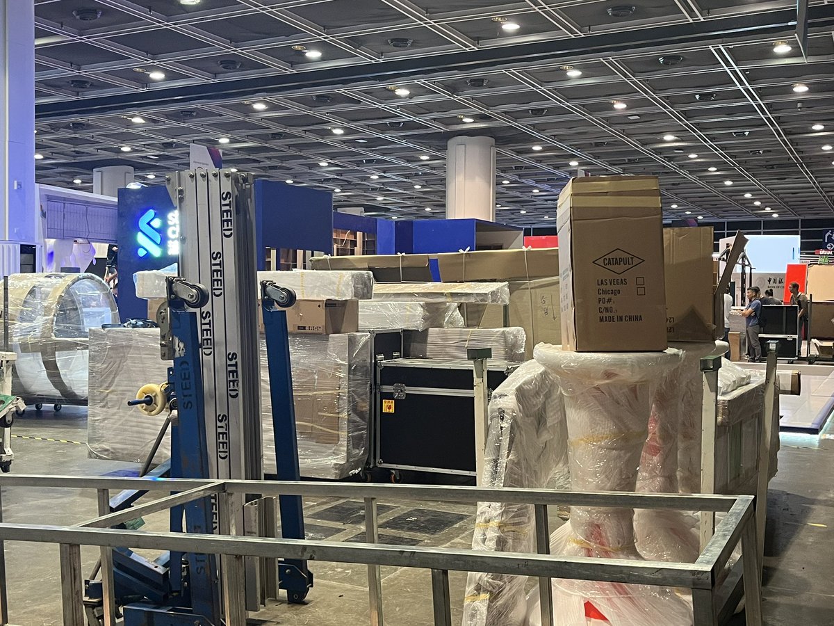 ArielChoii's tweet image. Construction day 👷🏻‍♀️
HashKey worker Ariel🙋🏻‍♀️
#HongKongFinTechWeek2023