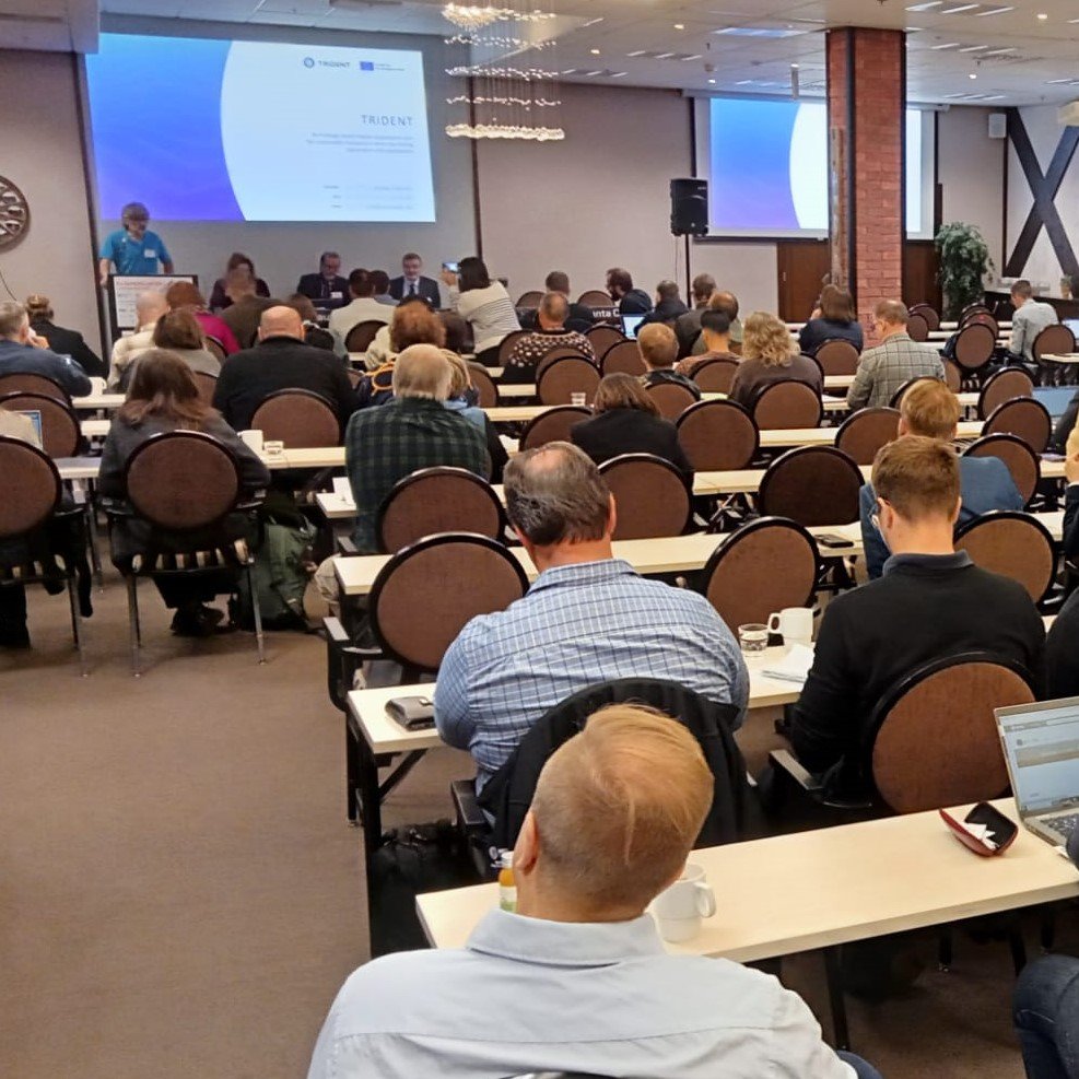 deepseatrident's tweet photo. Today at EU Supercluster Lapland #Geoconference🏔️, Eduardo Silva (@Eduardo88604309), from @INESCTEC, presented TRIDENT, explaining the progress of the project since its starting and the current work line "defining the approach to baseline #environmental #assessment".🌱📖 https://t.co/XtAyHvhzyC
