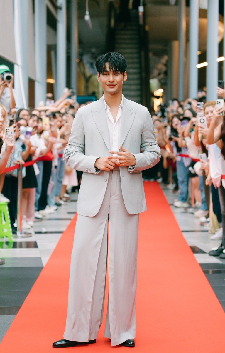 aglamorouspo's tweet image. ทรงโมเดล ทรงนายแบบ🧎🏽

APO AT THE 11th HOWE AWARDS

@Nnattawin1 #Nnattawin 
#HOWEAWARDS2023XAPO
#HOWEAWARDS2023