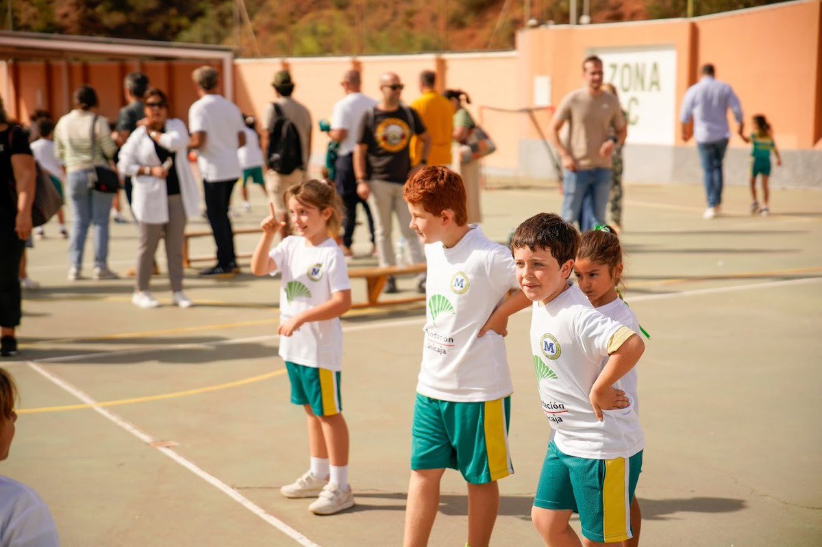 🤾🏻‍♂️ Arranca nuestro trabajo con los más pequeños, cuyo objetivo es la promoción del #balonmano en el entorno escolar gracias a <a href="/FundUnicaja/">Fundación Unicaja</a>. 

👉🏻 Nuestra primera cita, Colegio Puertosol, con los chicos y chicas de <a href="/cdpuertosol/">Balonmano Puertosol</a>.