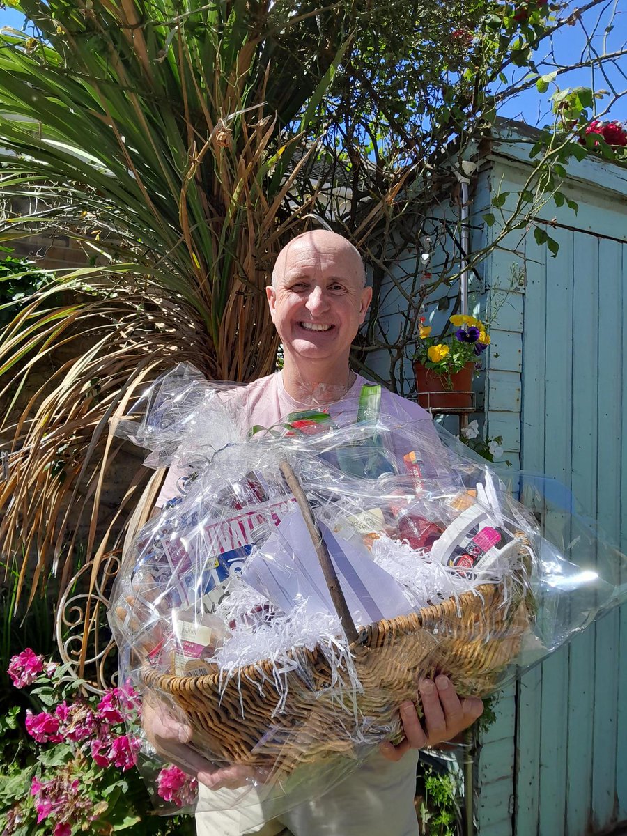 CllrTimWilliams's tweet photo. CANCER UPDATE: big thanks to all at Mount Vernon as last week I had my final chemo session so now successfully progressed this stage. Next week I'm meeting up with Radiotherapy team with the expectation that radiotherapy treatment will start late November- thank you for your love https://t.co/QgvbTfyJOa