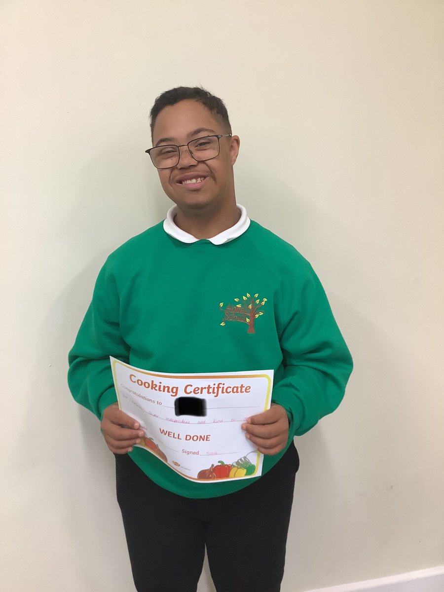 abbeysU5's tweet image. A huge well done to our cooking star this morning for independently making a delicious looking chicken noodle soup 🍜🍗🫑🧅! We are so proud of you 🌟 @AbbeyFoodTech #chefinthemaking #superstar