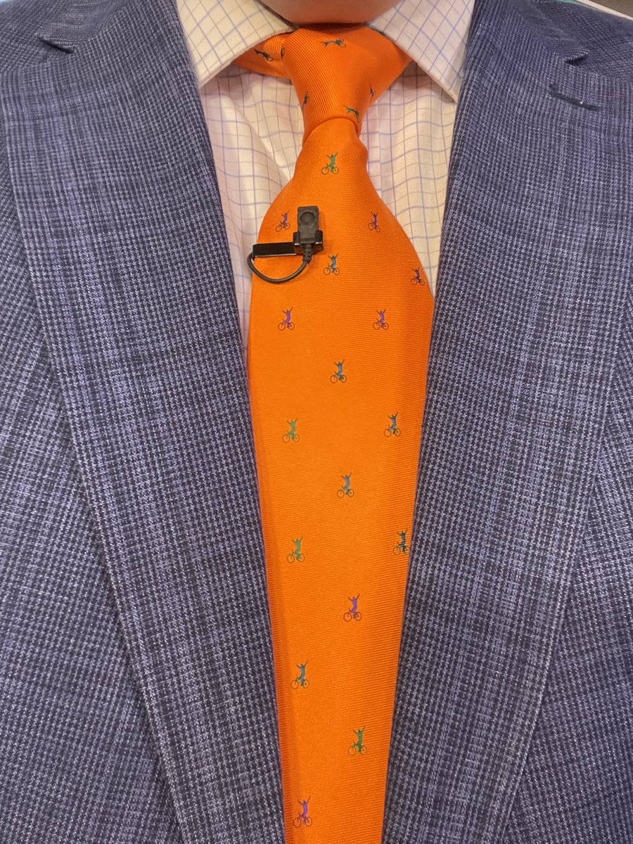 WeatherChambers's tweet photo. Good question, Karl!
Turns out, all my orange ties have logos on them. This one is the most subtle.
These are tiny people on tiny bikes.  This is a @pedalthecause tie.
#HappyHalloween https://t.co/bZ9HfiQ2i2