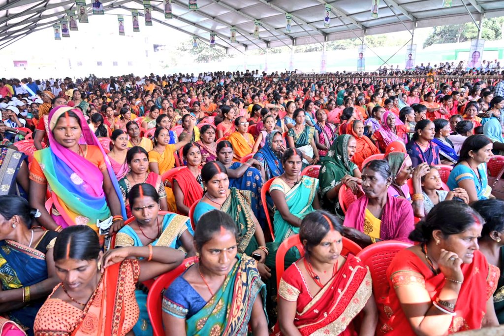 रोजगार मेले में CM हेमंत ने 5132 युवाओं को दिया ऑफर लेटर, विरोधियों पर… - CM Hemant gave offer letter to 5132 youth in employment fair, attack on opponents…