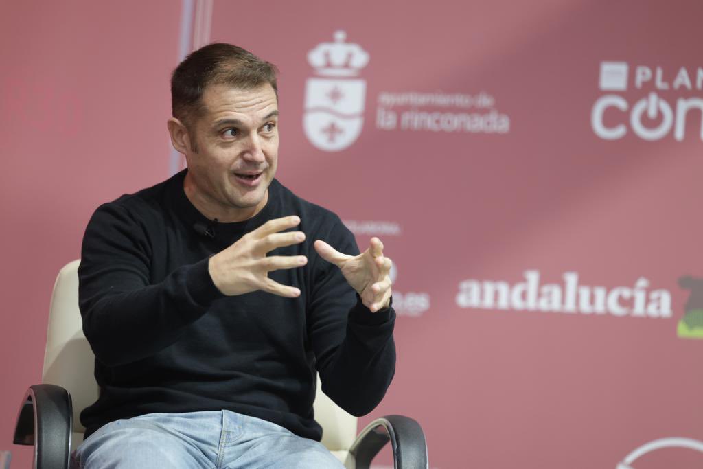 Juancarlosblanc's tweet photo. Pues mientras estabais con lo de la princesa Leonor, nosotros estábamos embelesados en La Rinconada escuchando al gran @elpady sobre emprendimiento, medios, tecnología y tantas cosas más. 

Ahora os paso el enlace, que merece la pena 

#LR30 @LaRinconada_Web https://t.co/bVNzoqZiZ2