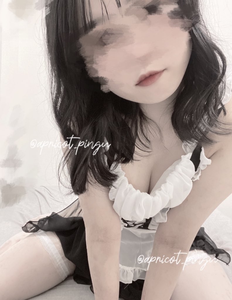 apricot_pingu's tweet photo. はぴはろ第一弾🎃（再掲ごめんなさい）
家事は一通りできてお料理作るのが得意なえちなメイドはご主人様募集中です https://t.co/uQ3Sx81U6k
