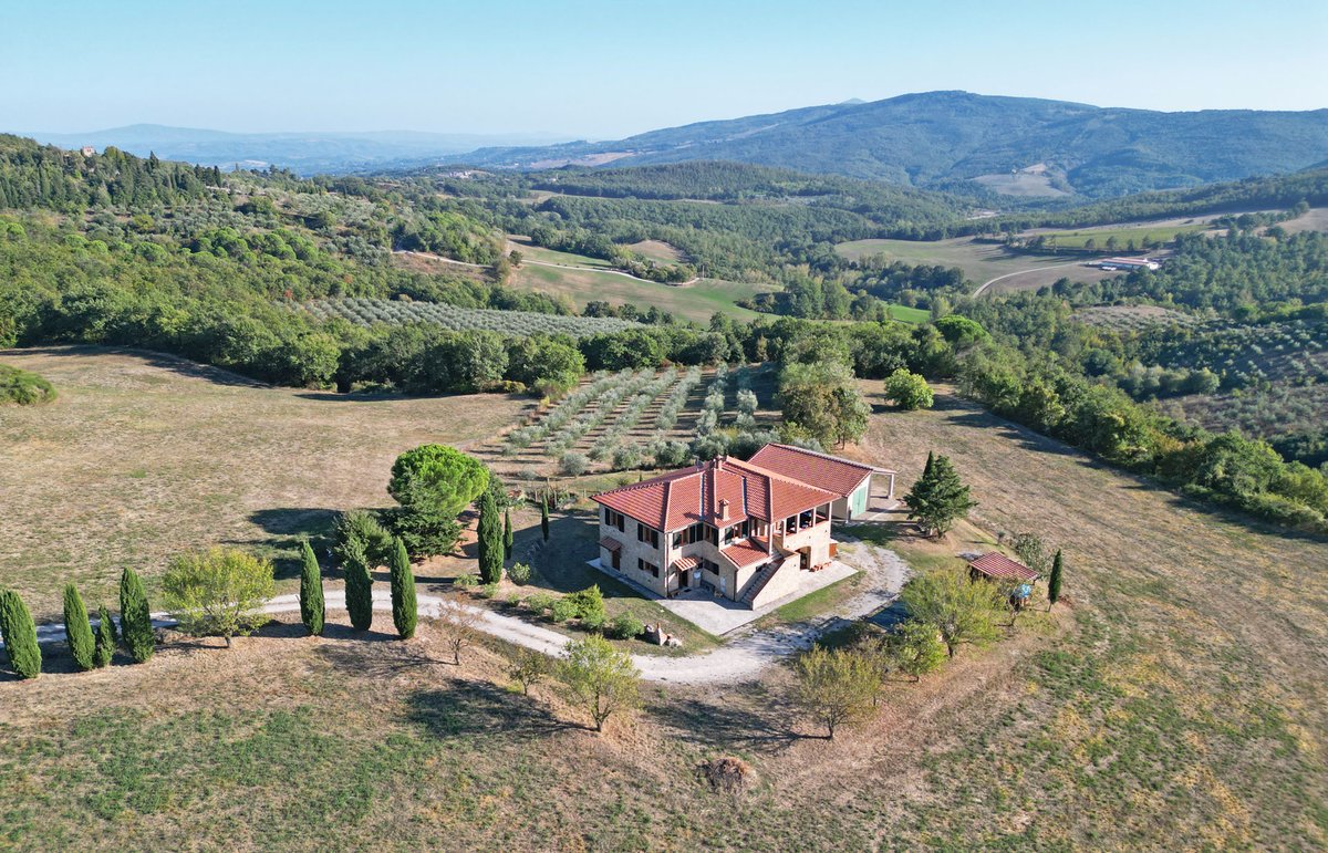 toscanaimm's tweet photo. Stone house for sale in Montepulciano, Tuscany

C1403 - https://t.co/2CKPZUm0rn

#stonehouse #farmhouse #tuscanyhouse #houseforsale #realestateagent #realestateagent #luxuryproperty #luxuryrealestate #luxuryhomes #tuscany #montepulciano #countryhouse #toscana #toscanaimmobiliare https://t.co/imMZN6oQhn