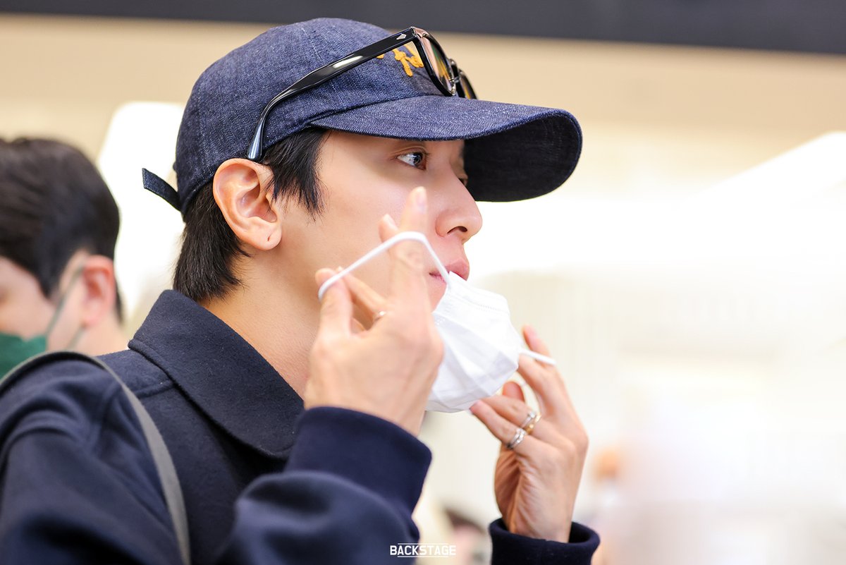 Lok_Boice's tweet image. 20231029 TPE 출국 #정용화 

수고했어용😊