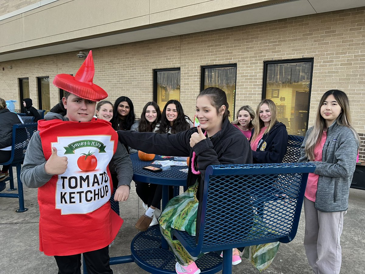 Circle of Friends annual Trunk or Treat! <a href="/KHSIndianNation/">Keller High School</a> <a href="/KellerSped/">Keller ISD SpEd</a>