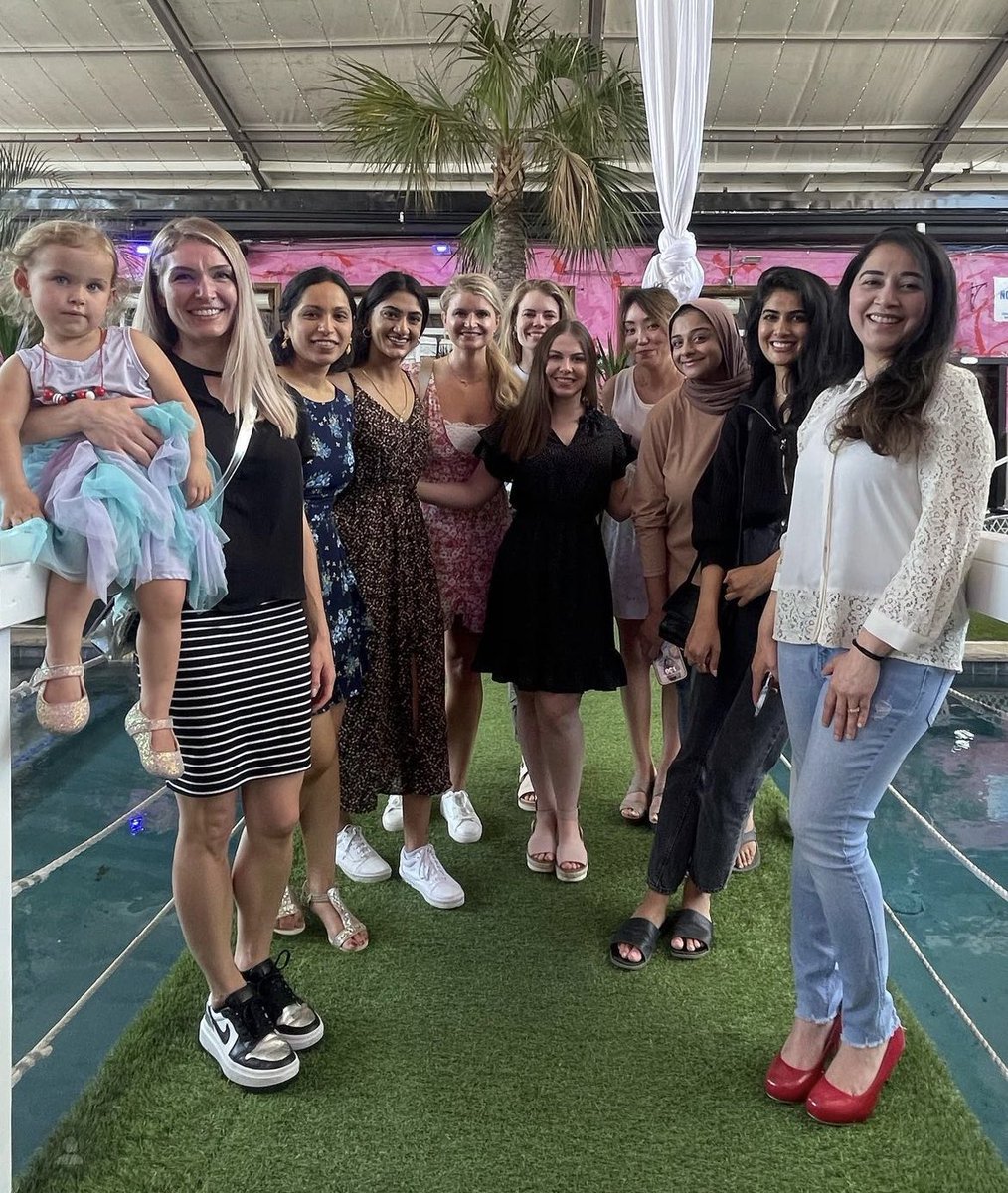 UTSW_RadRes's tweet image. Residents exploring Dallas #radreslife #radxx @UTSW_Radiology 
We love to hang out together!