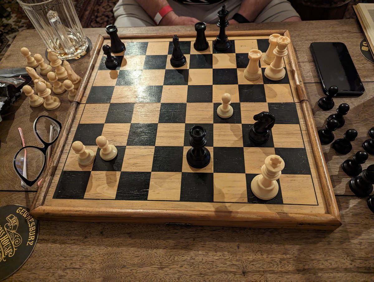 LynnCherylEde's tweet photo. More checkmates! I'm happy to say 😊 That feeling! #chess #lovechess https://t.co/Fg6KTOyIpN