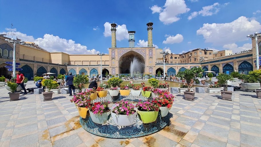 PersianGryphon's tweet photo. Let's explore the capital Tehran fully in Depth!
Part 6:
Persian Classic in Depth
📍Tehran
Sightseeings:
- Former US Embassy
- National Garden
- Shah Mosque
💚🤍❤️
🌐 #discover_Iran_discover_the_world 
By @PersianGryphon 
📧 info@persiangryphon.com
📲 Whatsapp: +98 933 517 0481 https://t.co/ZldNRArJNR