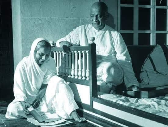 અસરદાર સરદાર❤️🙏

"કાળજું સિંહનું રાખો ,
સાચું કહેવાની હિંમત રાખો"

લોહપુરુષને પ્રણામ🙏