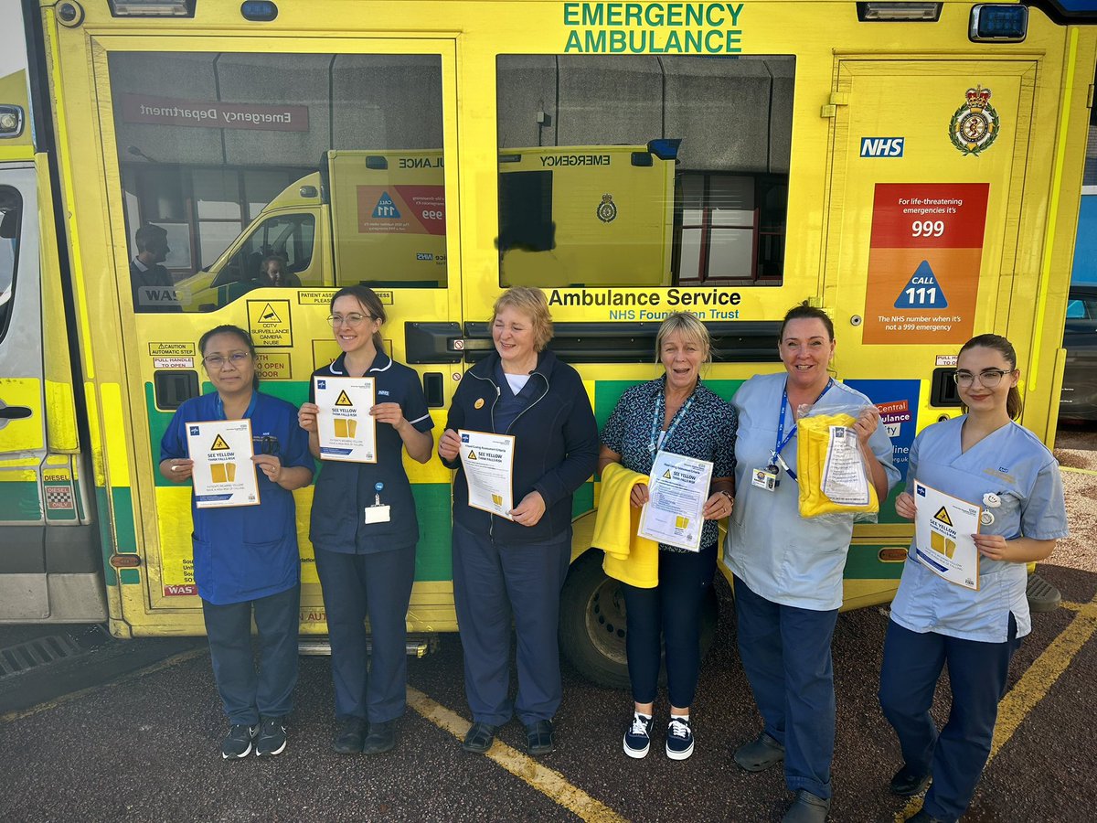 Great couple of days @UHD_NHS rolling out a “See Yellow, Think Falls” project in ED at Poole & Bournemouth Hospitals. Thank you to everyone involved for your enthusiasm & engagement in reducing falls in ED and the wider hospital 😁👍🏻
