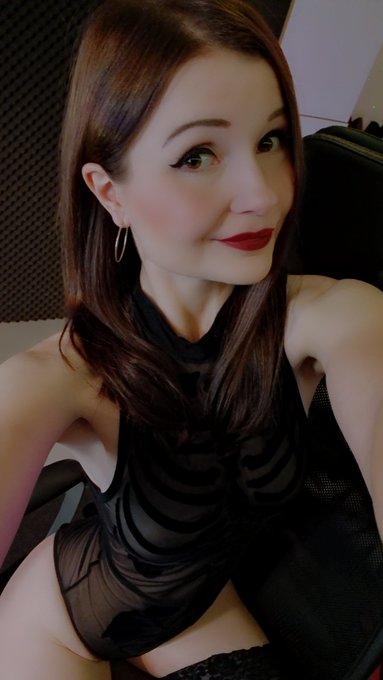 Hast du Lust auf mich?? 😈 Gleich bin ich im Livestream 😇  >> https://t.co/hs6hILSLbZ https://t.co/Pa<a href="/tag/now"class="tags"><span>#now</span></a><a href="/tag/livecam"class="tags"><span>#livecam</span></a>