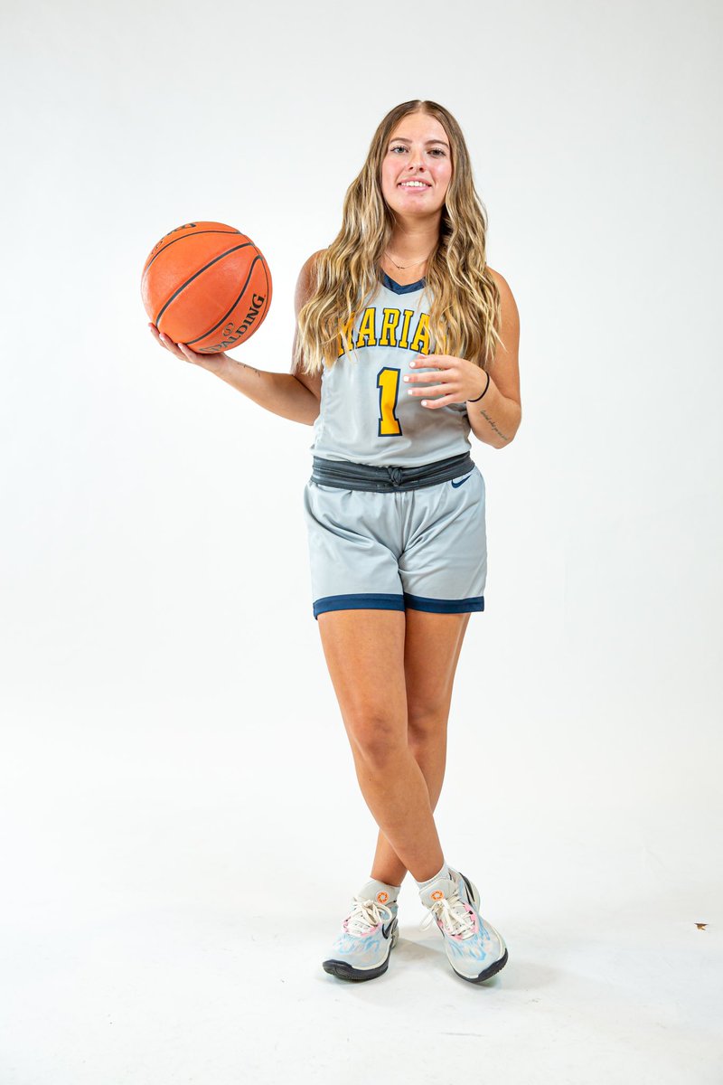 WehnerJoan's tweet photo. #1 on the court and #1 in my heart 💛💙. Hard to believe it’s your first ‘Gameday’ of your senior year at @MarianUnivWBB 🏀. So proud of your continued determination and success throughout your Collegiate career. #leader #winner #studentathlete #defense #keepprovingthemwrong https://t.co/RZYCxEbcBM