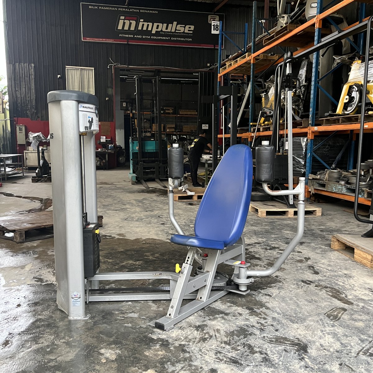 AdamMusclesM's tweet image. Nautilus Pec Fly Limited Edition Gym Equipment

Nak tahu lagi, boleh roger bawah ni 👇🏻
📲 019-6607229 (DAFI)
wasap.my/60196607229/na…

📲 019-5722997 (SHAFIQ)
wasap.my/60195722997/na…

#NautilusNitroPlus #PecFly #GymEquipment #GymGoals #FitnessMotivation #StrengthTraining #GymLife