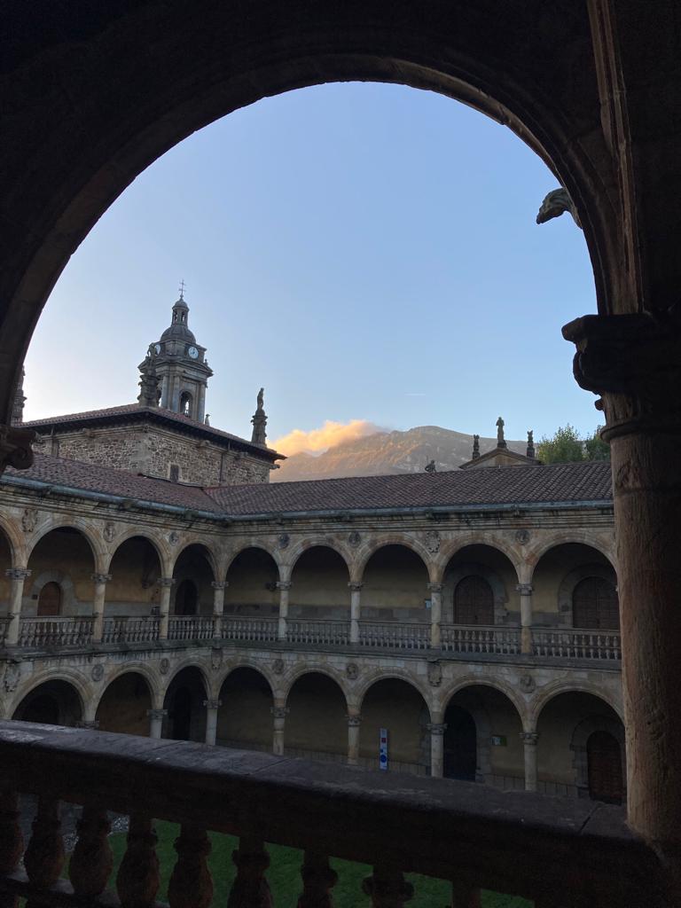 onaticommunity's tweet image. Good morning! Egun on!☀️#Oñati #IISL #Oñaticommunity @BerbiaOnati @oinatigoiena @turismo_vasco