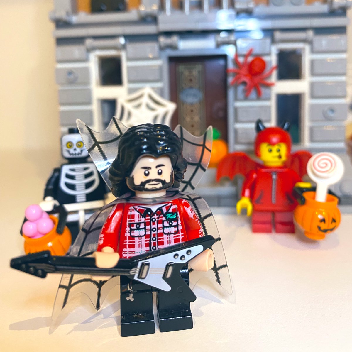 LegoDaveGrohl's tweet photo. October 31st is #Halloween 🎃 https://t.co/QZPANieSjr