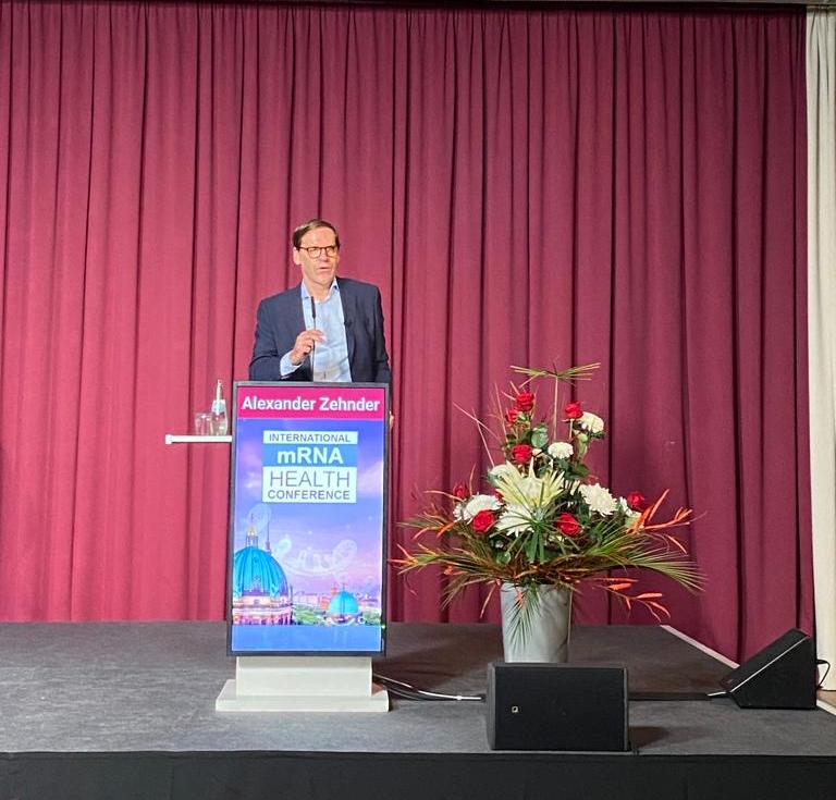 The moment we’ve been waiting for is here – #mRNA2023 has begun! Starting with a warm welcome from CureVac CEO Alexander Zehnder this morning, we look forward to three days of wonderful insights, ideas and networking as we work to bring #mRNA therapeutics and vaccines to life!