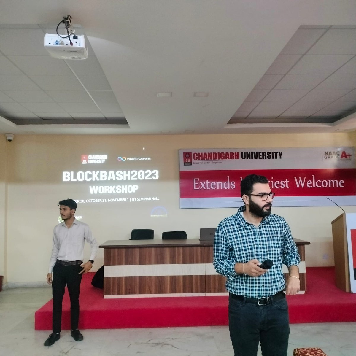 Web3Sabha's tweet image. 🎊 Thrilled to be a part of the action at the #BlockBash2023 Hackathon Workshop hosted by @CrewsphereIN at @Chandigarh_uni 
With a prize pool of $300, the event was filled with energy &amp;amp; innovation. Proud to have been the organizing partner💻💡 
#Web3  #Hackathon #TechCommunity