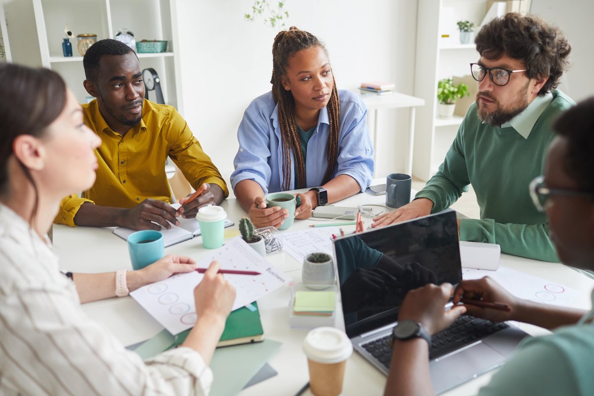 We have collaborated with <a href="/axizsa/">Axiz</a> to launch the SUSE Graduate Program in South Africa. The program allows graduates to gain practical experience and develop their soft skills by offering them internships with our partners. 👉 Learn more from <a href="/ITWeb/">ITWeb</a> here: okt.to/uHOiP2