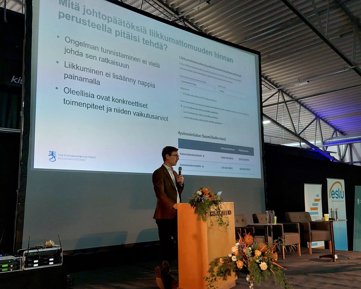 Olli Kärkkäinen (VM) Liikuntafoorumissa: Liikkumattomuuden huolipuheesta tulisi siirtyä ratkaisuihin ja päästä arvioimaan yksittäisten liikkumisen ja liikunnan edistämisen toimenpiteiden vaikutuksia.
#liikuntafoorumi #idrottsforum #liikunta #liikkuminen