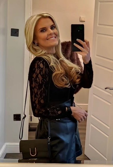 2020Rach's tweet photo. Saturday 🥂💋 #out https://t.co/Z5d0ML0bsD
