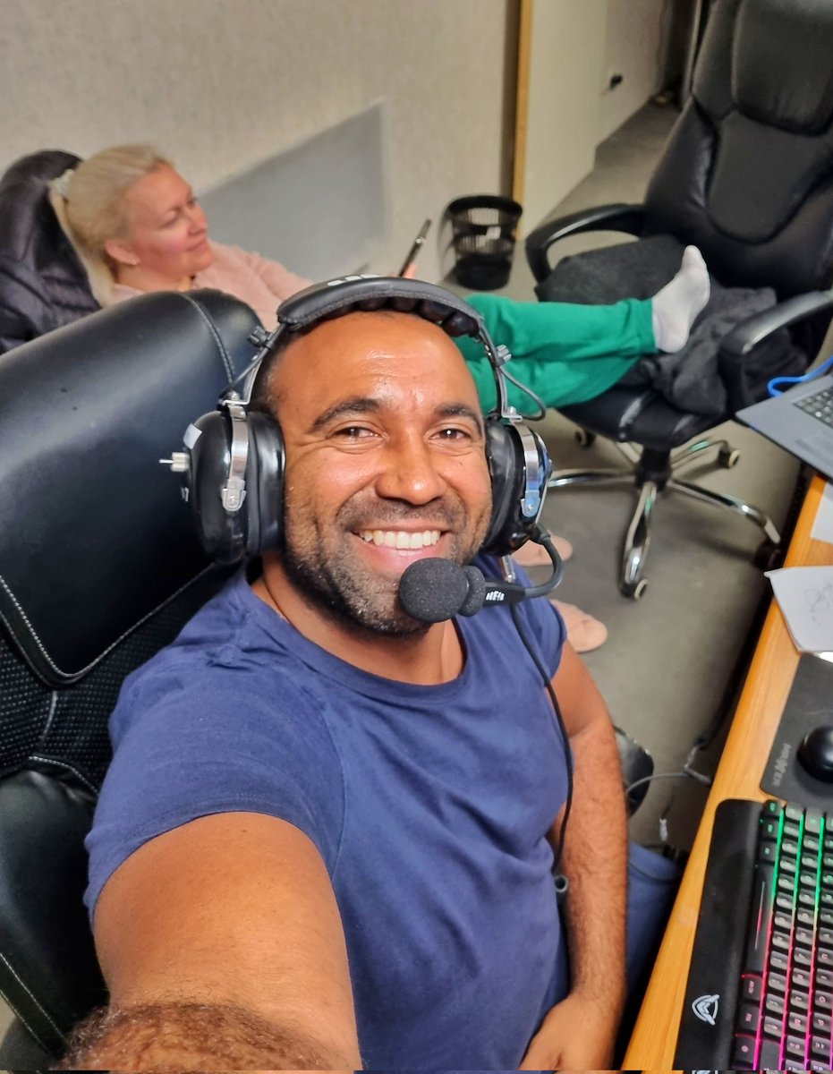 - During CQ WW SSB with Chef 🫡
😁
#yaesu #hamradio #radioamateur #arrl #hamradiooperator
#hamradioshack #shack 
#amateurradiooperator
#radioamateur #amateurradio
#amateurfunk
#hamradio #アマチュア
#無線 #радиолюбителей
#amateurradio
#Radiolyubitelei 
#국아마추어무선
#QRO #cqdx