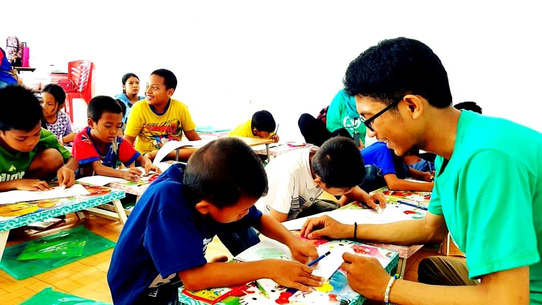 ArdriyanS's tweet photo. melihatmu bahagia satu hal yg terindah #yayasanyatim #yayasan #pantiasuhan #panti #orphanage #berbagikasih https://t.co/CyzWMFEn78