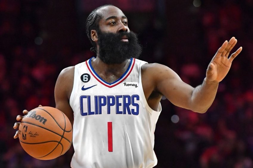 TRASPASO BOMBA 💣

👉🏼 Los Philadelphia 76ers traspasan a James Harden y PJ Tucker a Los Angeles Clippers!!

👉🏼 A cambio recibirán a Nicolas Batum, Marcus Morris, Robert Covington, KJ Martin y algunos picks del draft