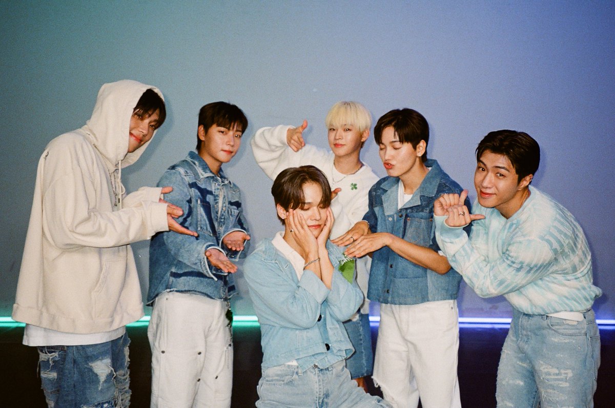 M2MPD's tweet photo. 필름카메라로 기록한 10월의 추억📸 11월에도 쭈욱 엠투와 함께해요❣ #10월의엠투 #M2film #릴레이댄스 #온앤오프 #ONF @wm_on7off https://t.co/s9g5XdlGlu