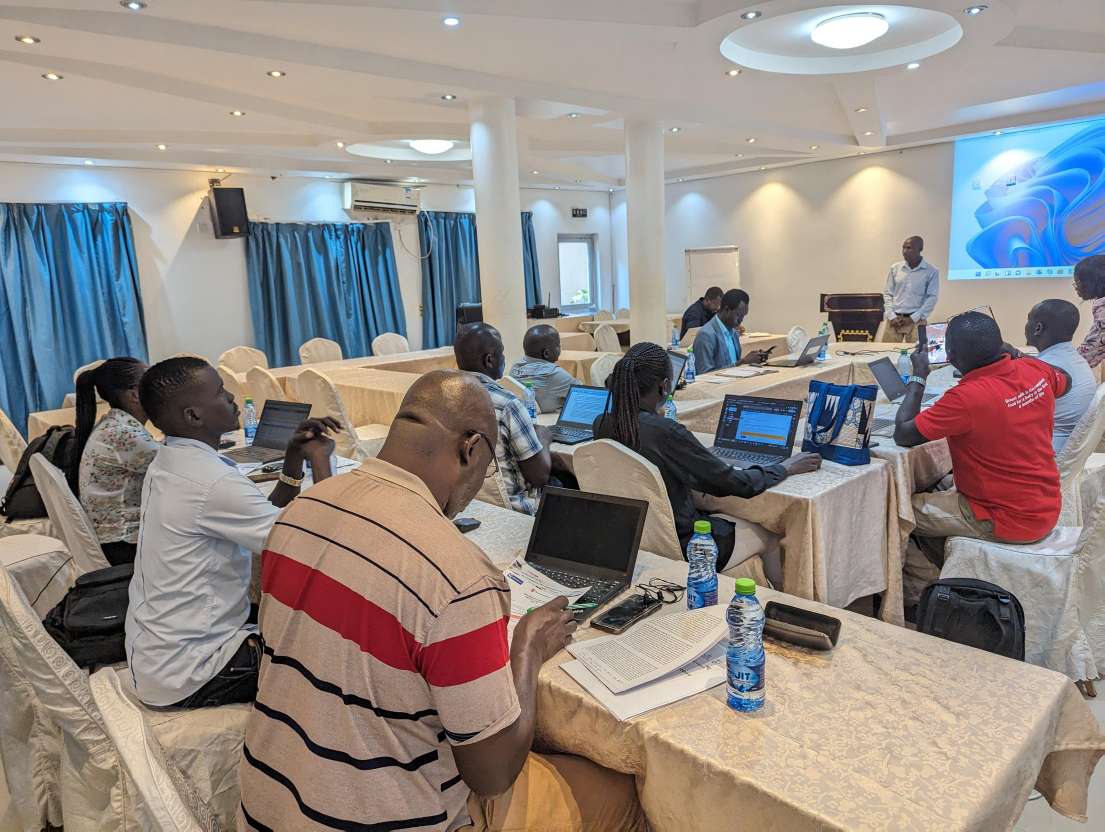 ACF_SouthSudan's tweet photo. The Right2Grow consortium in South Sudan is planning for 2024. Reflecting on mid-term review findings and crafting a roadmap for action. 🌍📊 #Right2Grow #PlanningForImpact #SouthSudan https://t.co/iUVvbt1uOm