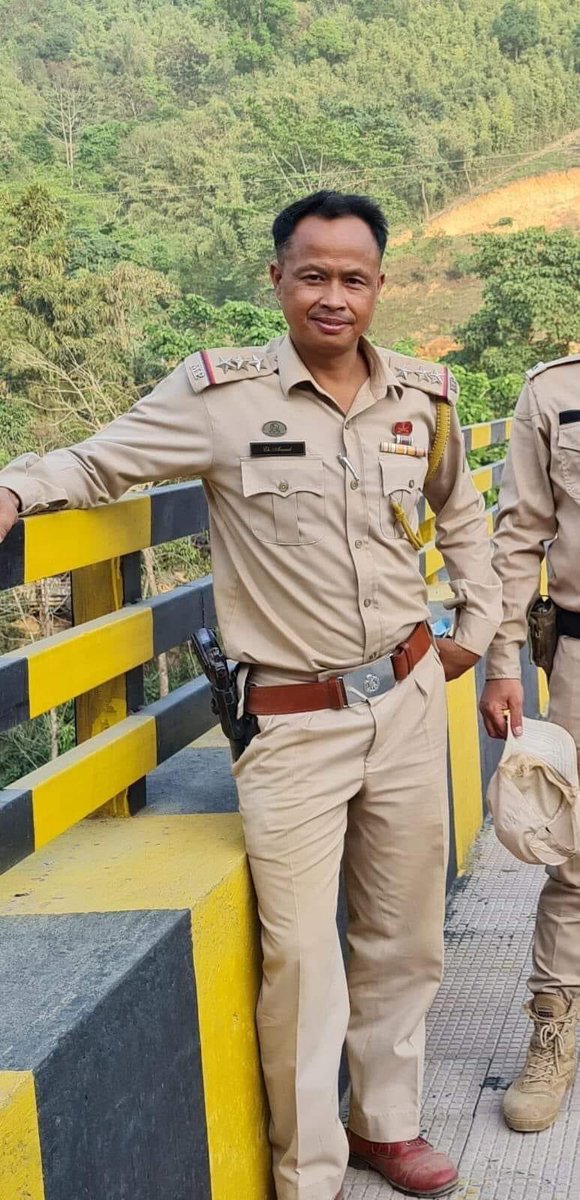 PhilemRohan's tweet photo. @NBirenSingh @AmitShah
@adgpi
@bsf_india
@rafcrpf
@crpf
#JusticeForSDPOAnand shot by #KukiMilitants #KukiAtrocities #ManipurFightsBack https://t.co/zERxqGuYPX