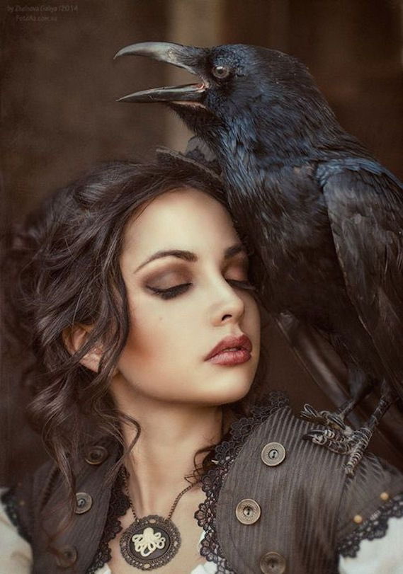 What a #thrill she felt when they connected. The raven and she were inseparable. He cawed his displeasure when she didn’t stick to her lessons but when she got her magic just right he preened and clacked at her with pride. Theirs was a bond no one could sever. #Vss365