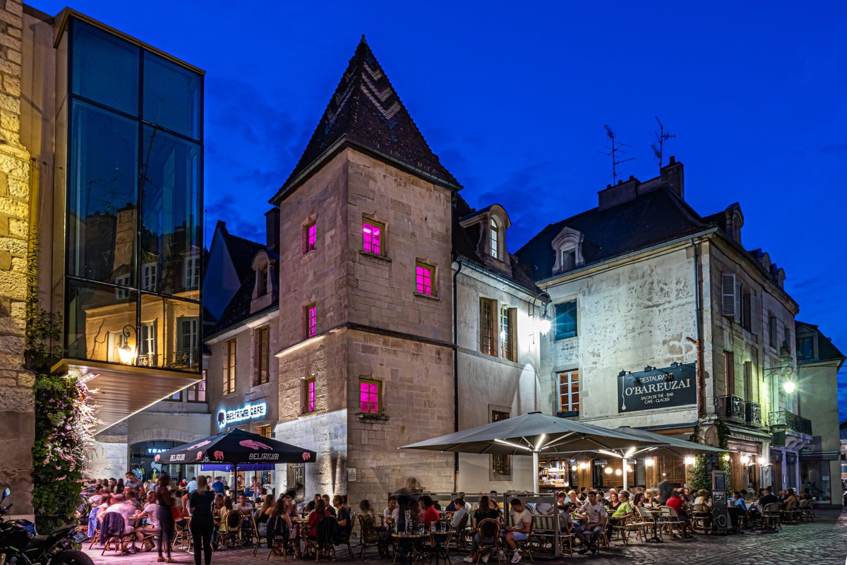 Chapman_Taylor's tweet photo. Deniz Mall &amp; Cour Bareuzai earn top spots on the "World’s Most Beautiful Shopping Malls" list at Prix Versailles Awards https://t.co/MBO1KY6uVk #BeautifulEverywhere #Creativity #GoodDesign #Creatives #PrixVersailles #UNESCO #Architective #ShoppingMall #Retail #RetailArchitecture https://t.co/luxORRUljl