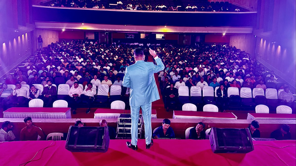 SHAREMARKET11's tweet image. The Path to Success: Strategies and Inspiration! 🛤️💪 

#successjourney #strategiesforsuccess #motivationmonday #entrepreneurship #successmindset #hustle #bsm #bhartisharemarket #ravindrabharti