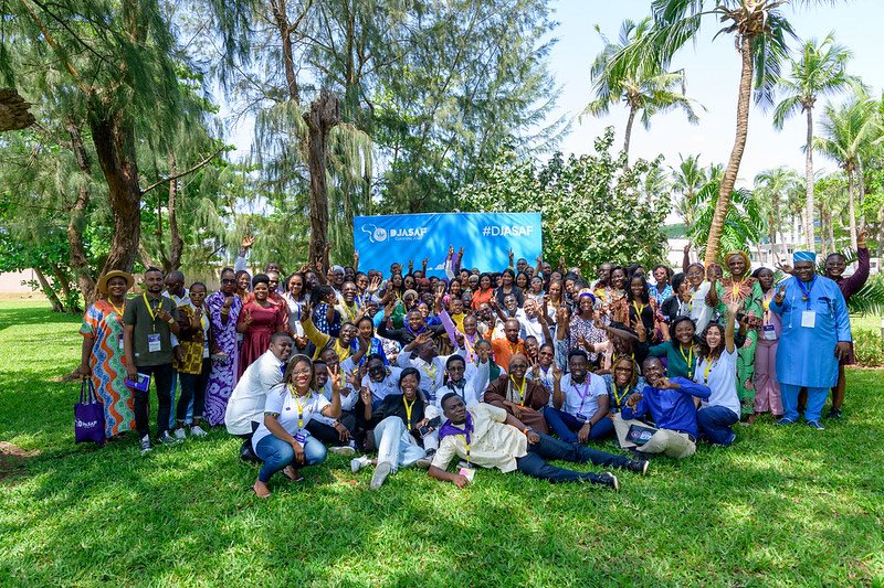 fattounkara's tweet photo. Quelle expérience incroyable lors de la première édition du DJASAFUn immense merci au Centre ODAS et à l'AJCAF-AS pour l'invitation.Un grand bravo aux organisateurs pour leur créativité,leur professionnalisme et la pertinence dans la mise en place de ce dialogue.#DJASAF #Kebetu https://t.co/7ziIXjtoOx