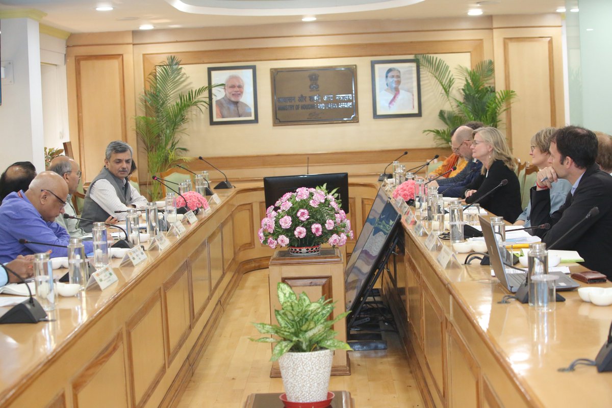 Secretary_MoHUA's tweet photo. Productive discussions with Ms. Christiane Laibach from @KfW_FZ_int and other officials on enhancing Indo-German Urban Transport &amp; green mobility partnerships. Explored ongoing projects and exciting prospects for future collaboration, reinforcing our strategic partnership. https://t.co/uXdTKgW0Nq